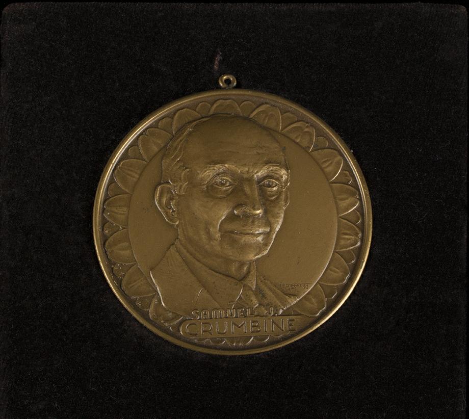 Round bronze medal with portrait of Dr. Samuel Crumbine